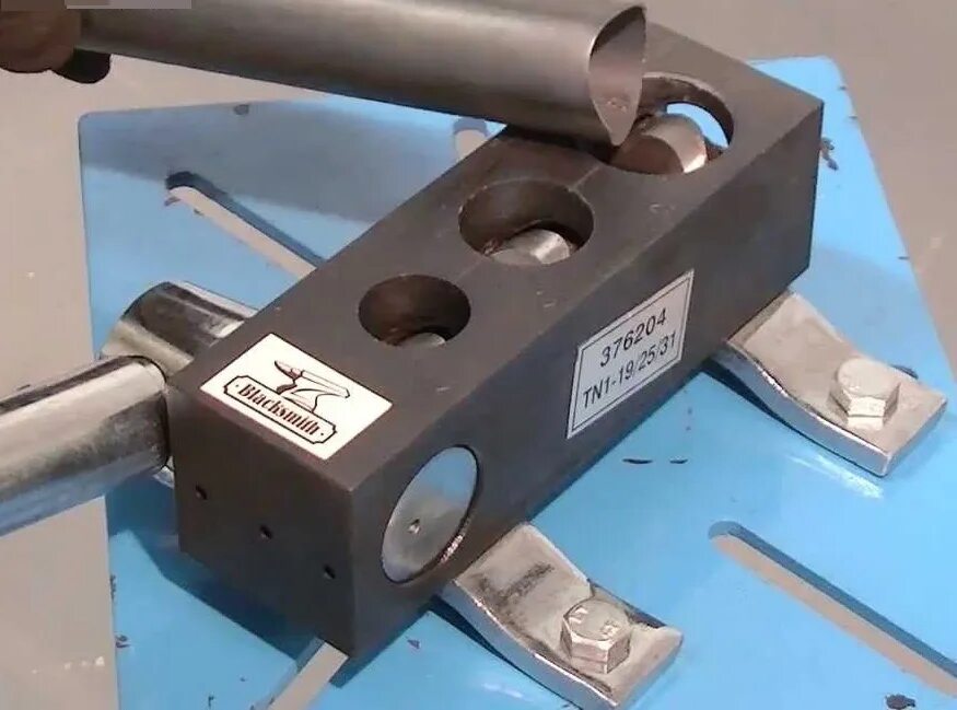 Станок для высечки седловин стд 112. Нотчер торцеватель. Проточить фланец циркулярки 32 на 20 на токарном станке по металлу. Выборка трубы. Инструмент для вырубки седловин на торцах труб.