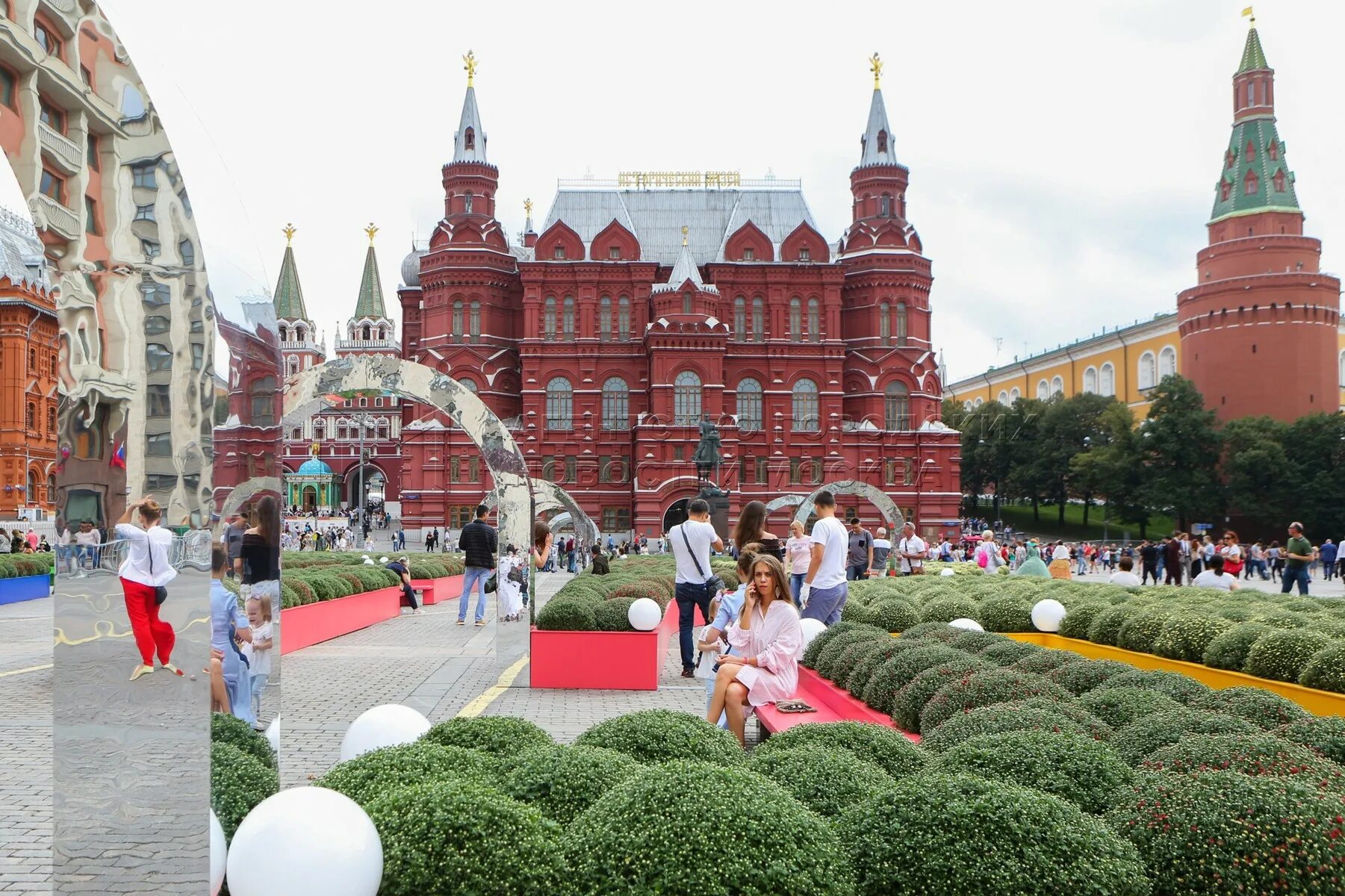 2 5 августа москва. Москва август. Фестиваль цветов в России. Москва август 2013. Москва, август места для посещений.