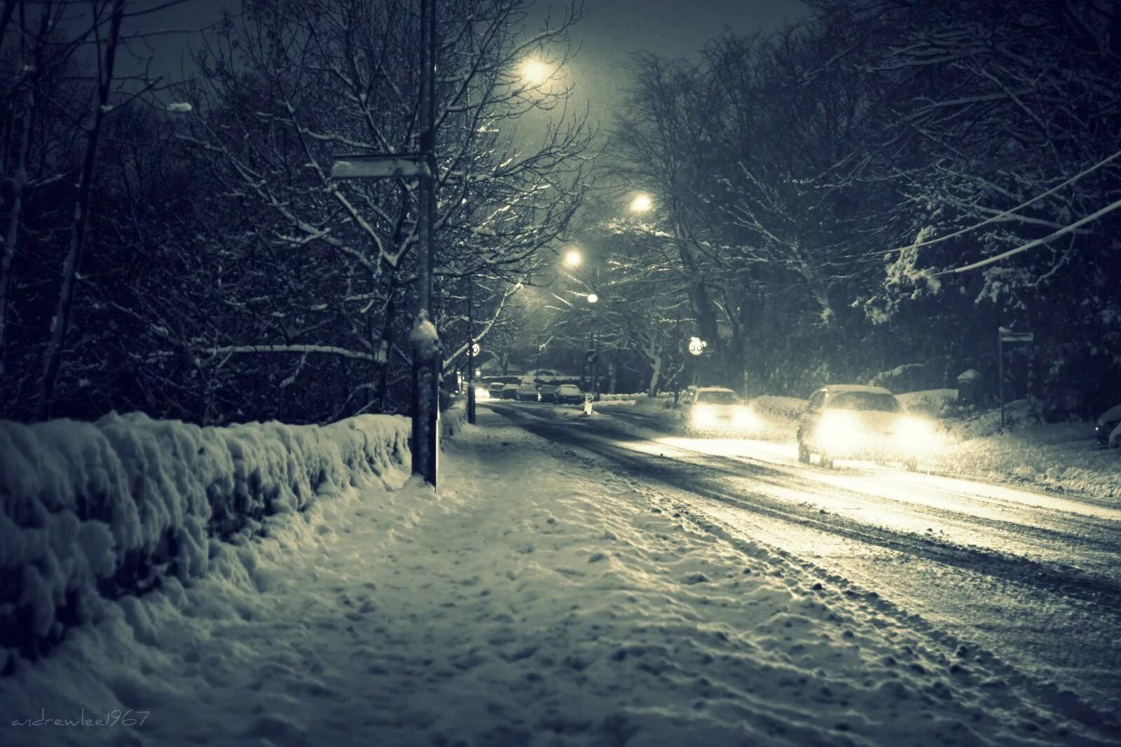 Темный холодный вечер. Темная улица зимой. Ночной снегопад. Темно утром зимой. Ночная зима.