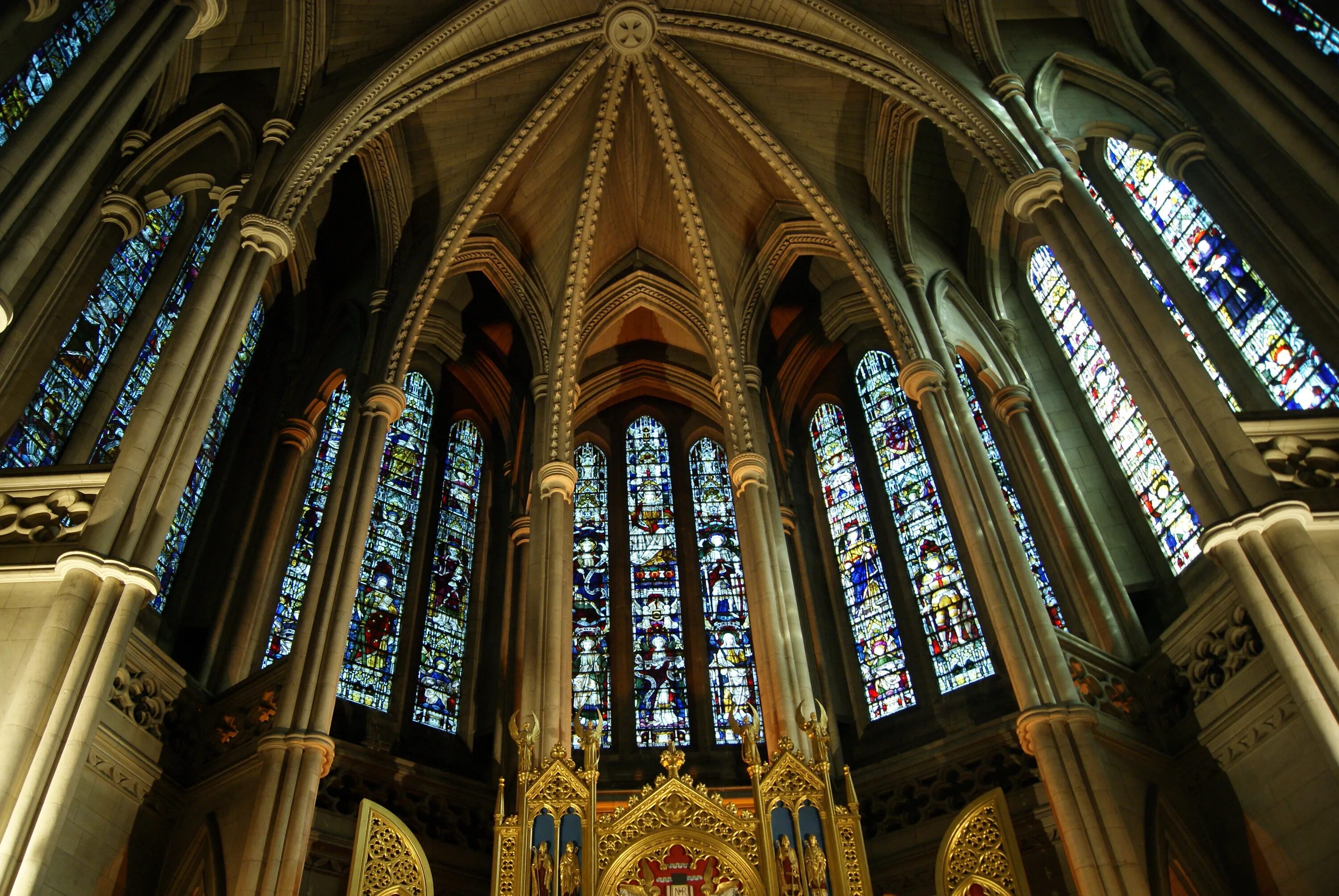 Отрицающий церковь