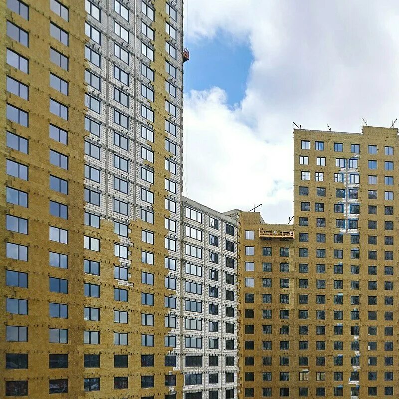 Жк новотомилино. Жк новотомилино 9 корпус. 18. Тройка ред томилино. 3 ред застройщик.