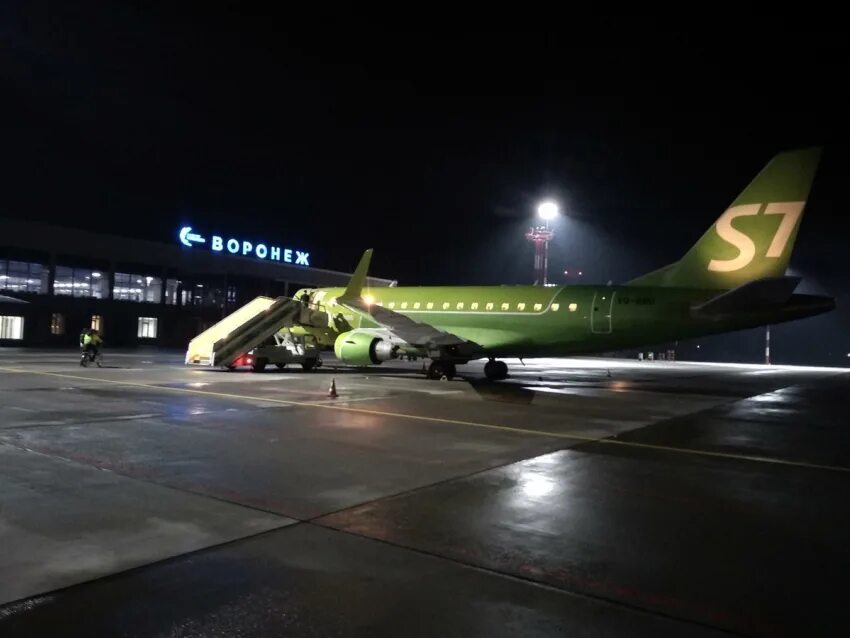 Москва аэропорт домодедово s7. Аэропорт толмачево s7. S7 airlines домодедово. Домодедово новосибирск сегодня. Домодедово новосибирск сегодня.