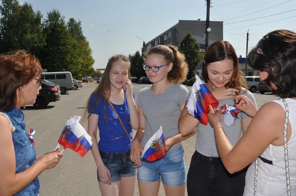 Что происходит с триколором сегодня