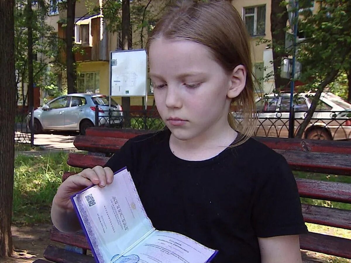Тепляков мгу. Алиса теплякова мгу. алиса мгу теплякова семья. алиса теплякова вундеркинд. 9-летняя алиса теплякова.