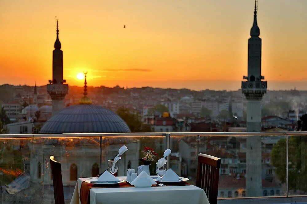 City center hotel стамбул. Sarnic restaurant стамбул. Sarnic premier hotel стамбул. севен хиллс отель стамбул. отели в стамбуле в районе фатиха.