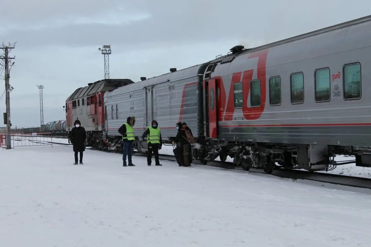 Поезд Сыктывкар Усинск. Усинск ЖД вокзал. Поезд Печора Сыктывкар. ЖД станция Печора. Купить билет на поезд усинск