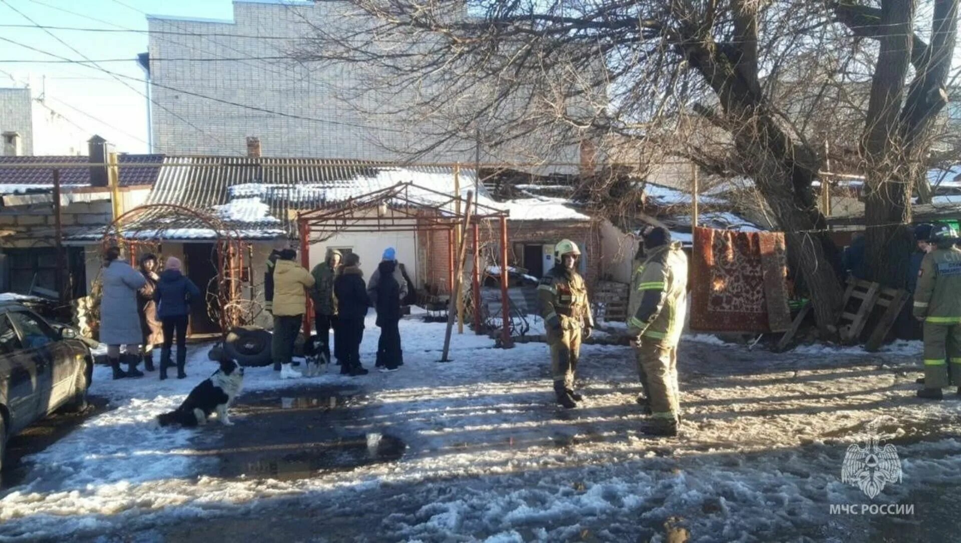 Что случилось в новочеркасске. Пожар в новочеркасске. пожары в жилых домах. пожар фото. эвакуация.