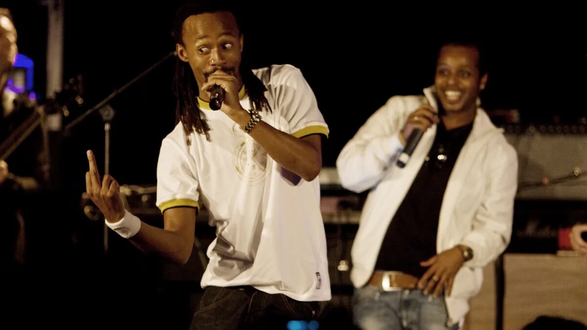 Madcon beginning. Madcon. группа madcon. beggin 2008. madcon чб.
