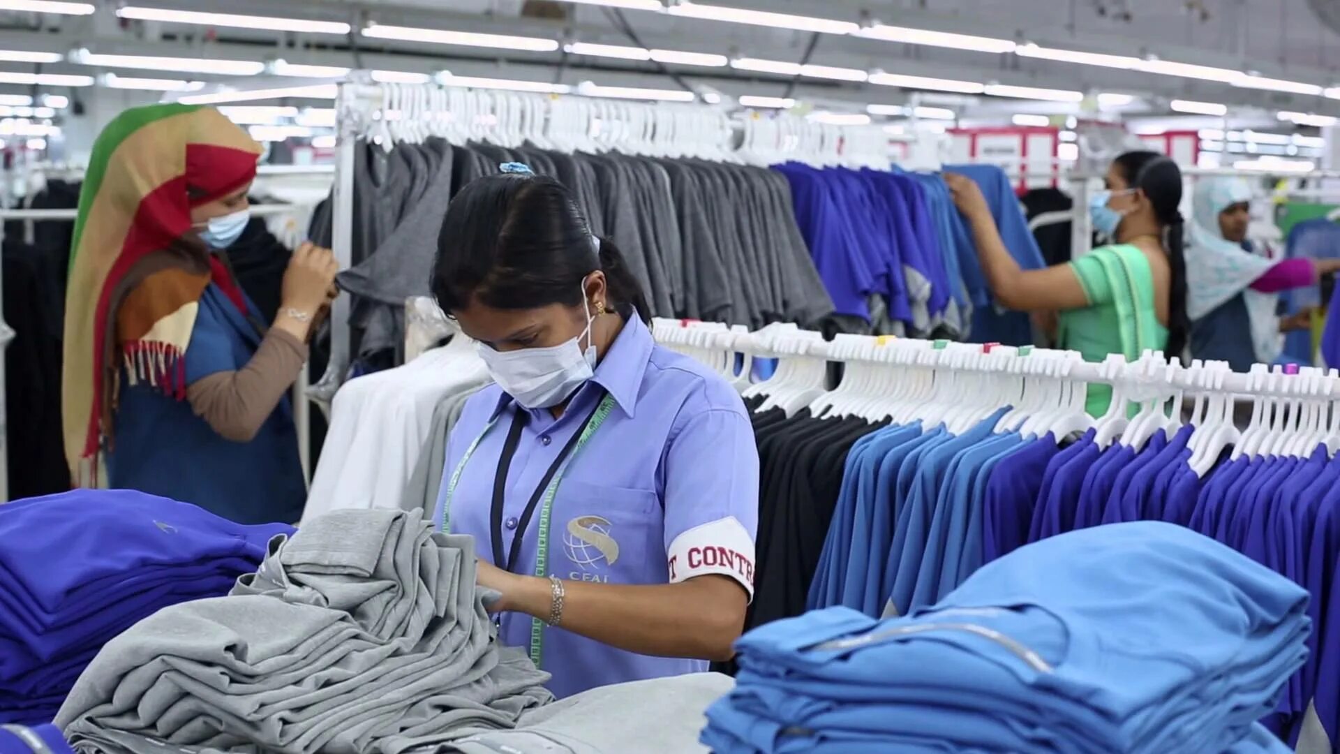 Quality garment одежда. Проверяем одежду на качество. Apparel quality control. Quality garment. Quality garment.
