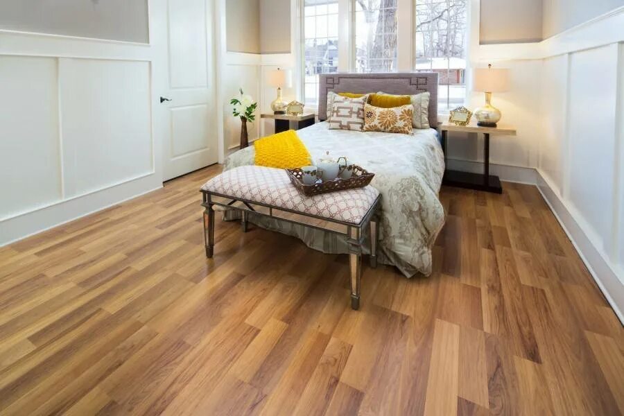 Какой ламинат лучше для квартиры. Ламинат Laminate Flooring. Пол паркет ламинат. Ламинат Флоринг. Паркет в интерьере квартиры.