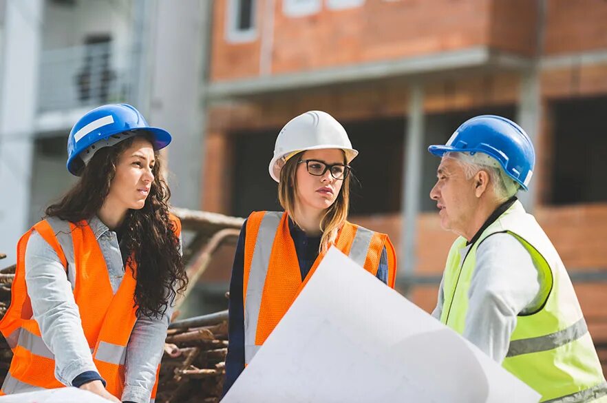 Construction. Инженер по технике безопасности. Безопасность строительства. Счастливый строитель. Работник.