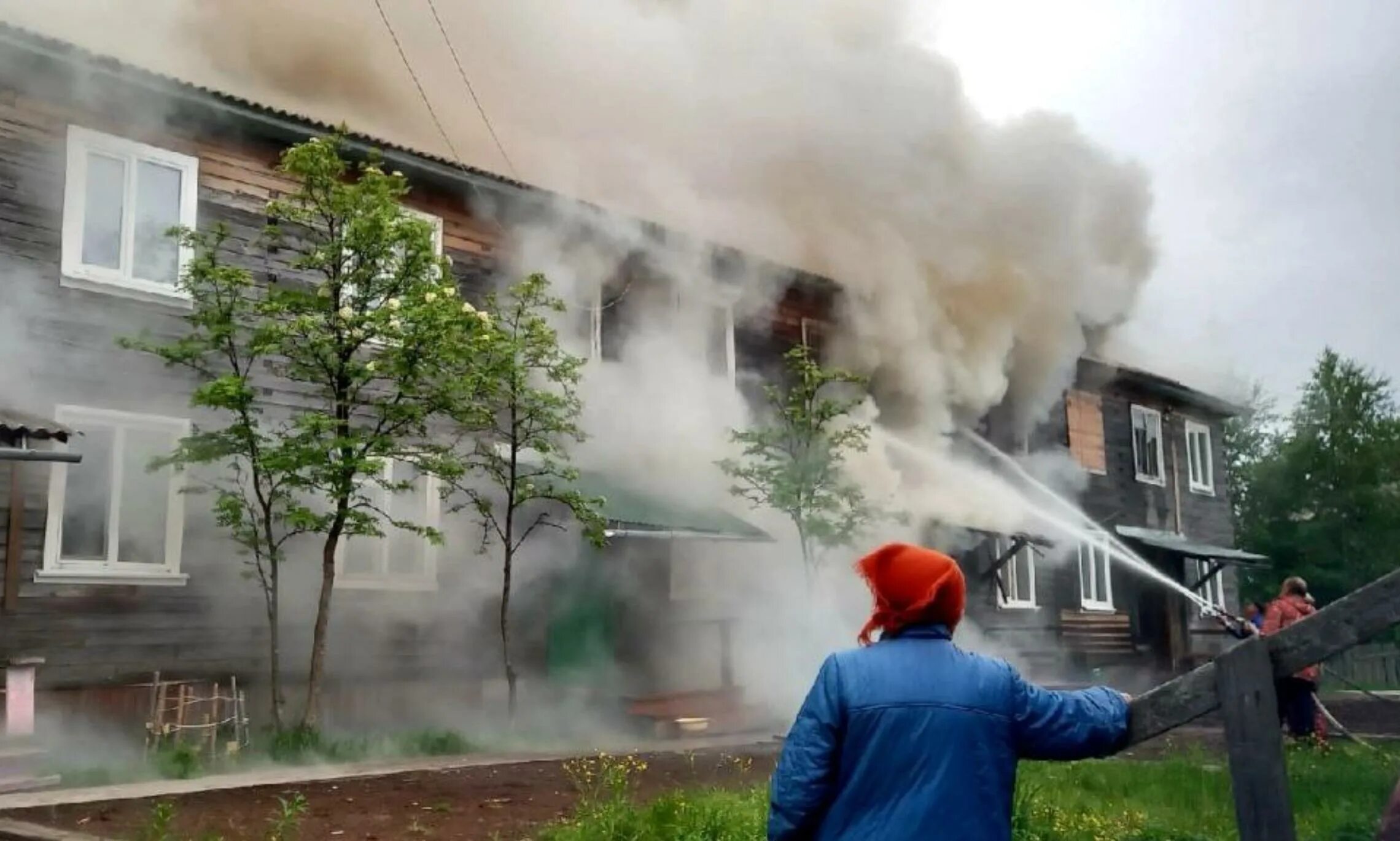 Поселок Каменка Мезенский район пожар. Пожар. Пожар в Каменке. Пожар в квартире.