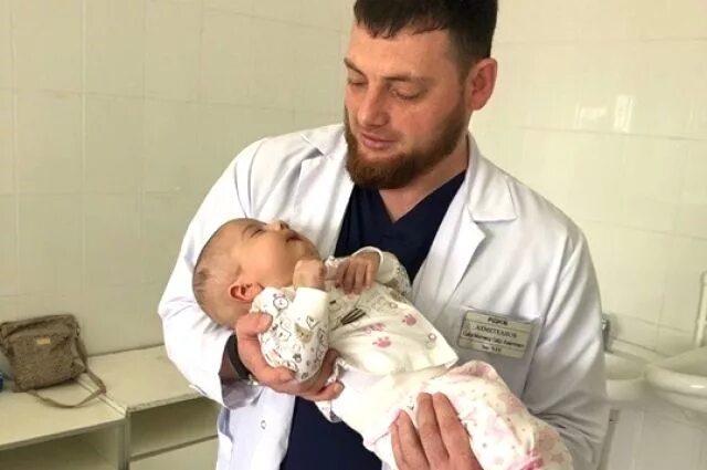 Хадиджа магомедова. Магомедова хадижат киласхановна. Дети дагестана. Дети магомедова. Сакинат магомедова без рук.