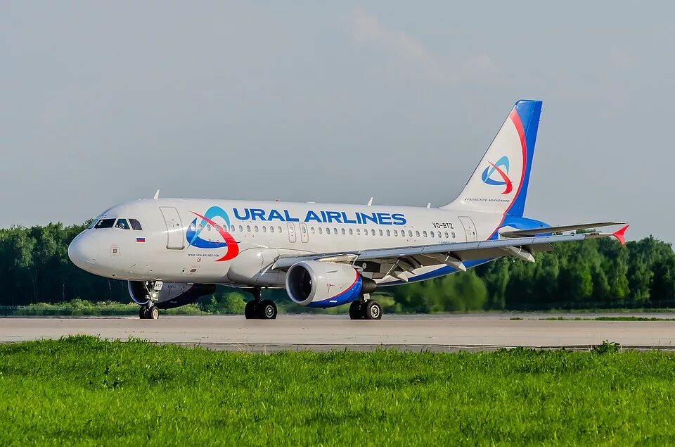 Самолёт Уральские авиалинии. Урал авиалинии самолеты. Уральские авиалинии (Ural Airlines). A320 Ural Airlines.