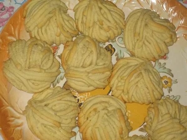 Печенье домашнее хризантема через мясорубку. Песочное печенье через мясорубку. майонезное печенье через мясорубку. тесто через мясорубку. печенье через мясорубку с маргарином.