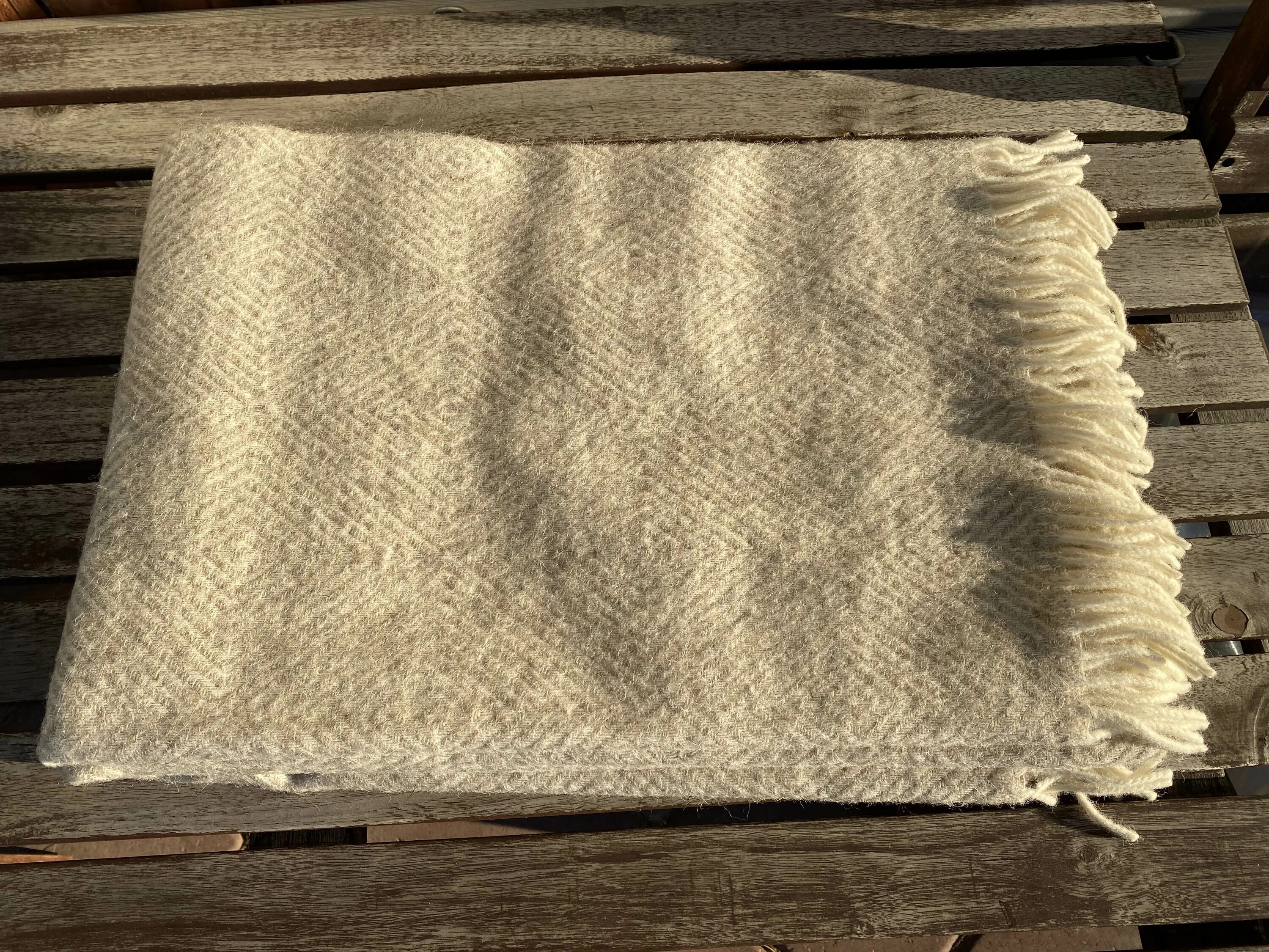 кремовый плед. плед барашек коричневый. Wool collection. плед 130x200 c лосем. плед лошадь.