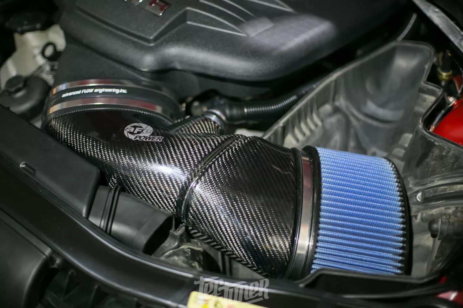 Холодный впуск купить. Впуск Blitz Carbon Intake Subaru. Холодный впуск f30 n55. Фильтр на БМВ ф30 холодный впуск. Range Rover холодный впуск.