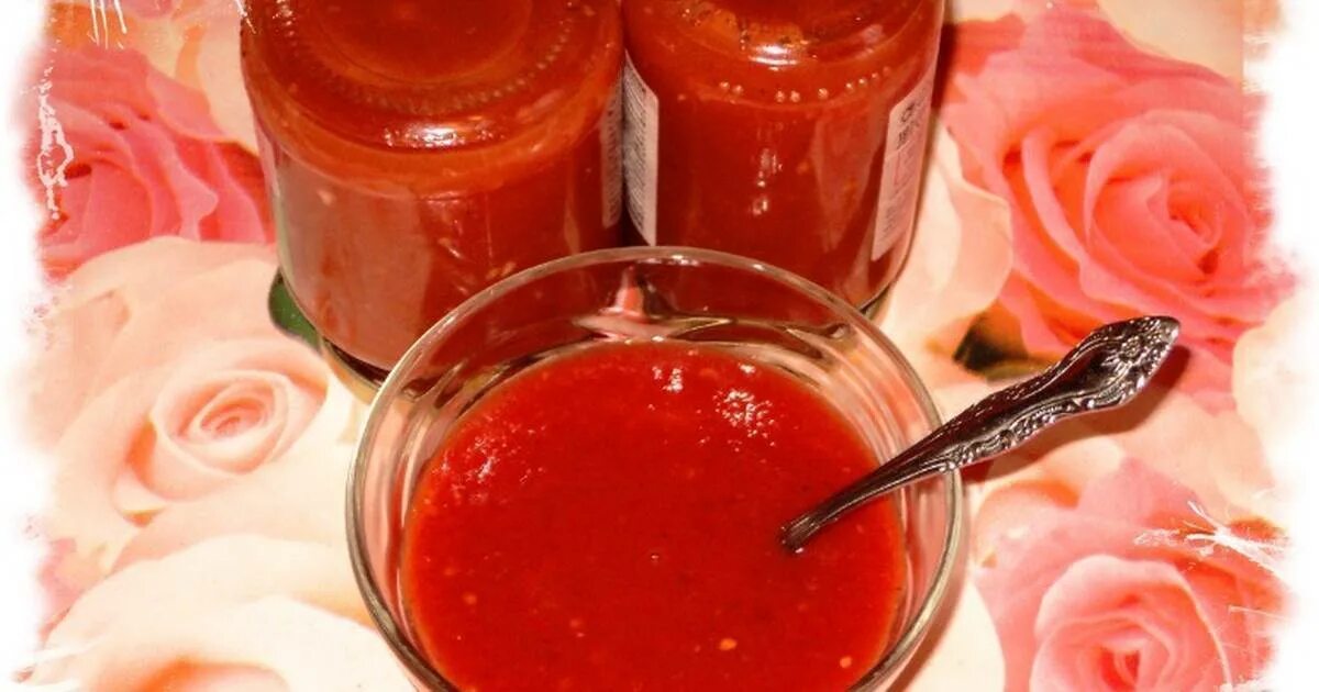 Домашний кетчуп из помидор с чесноком. Соус из томатного сока. Домашний кетчуп. Кетчуп из томатного сока. Кетчуп и томатный сок.