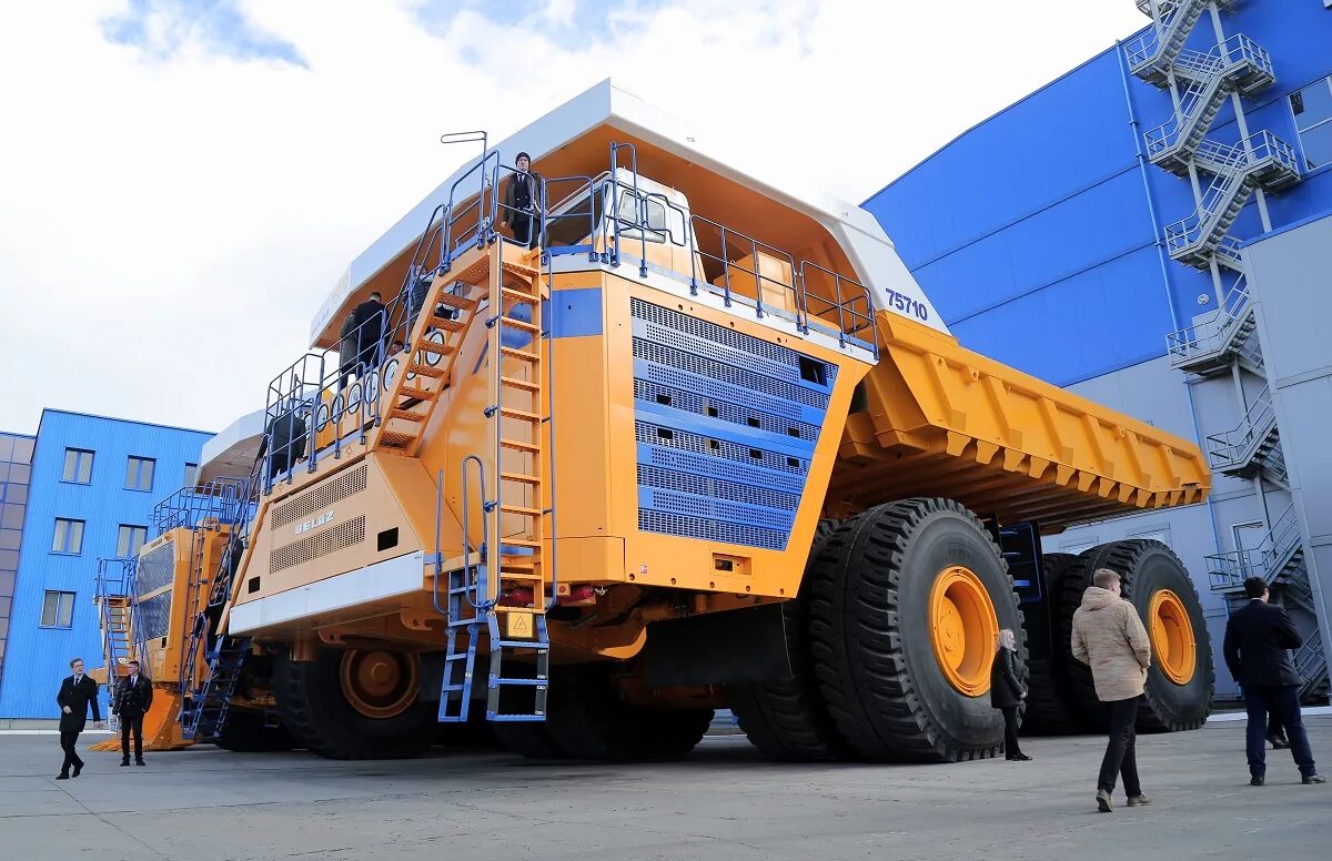 Белаз-75570. Белаз-75304. Торговый дом белаз. Автотехинмаш белаз. Белаз-75182.