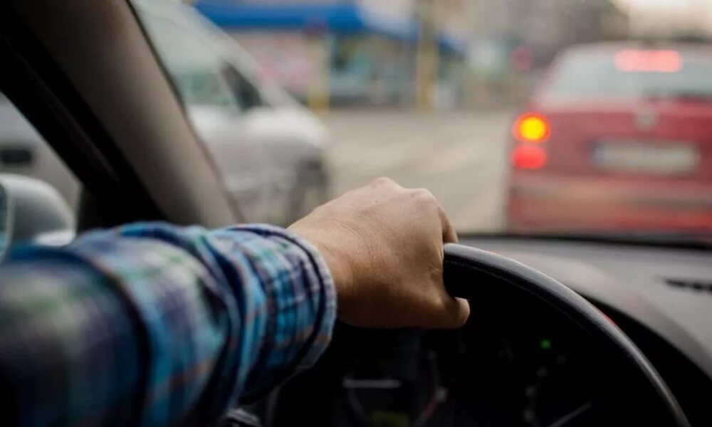 Аварийный знак. Второй скрылся с места дтп. Дтп мкад ситроен фольксваген. Второй скрылся с места дтп. Водитель скрылся с места дтп.