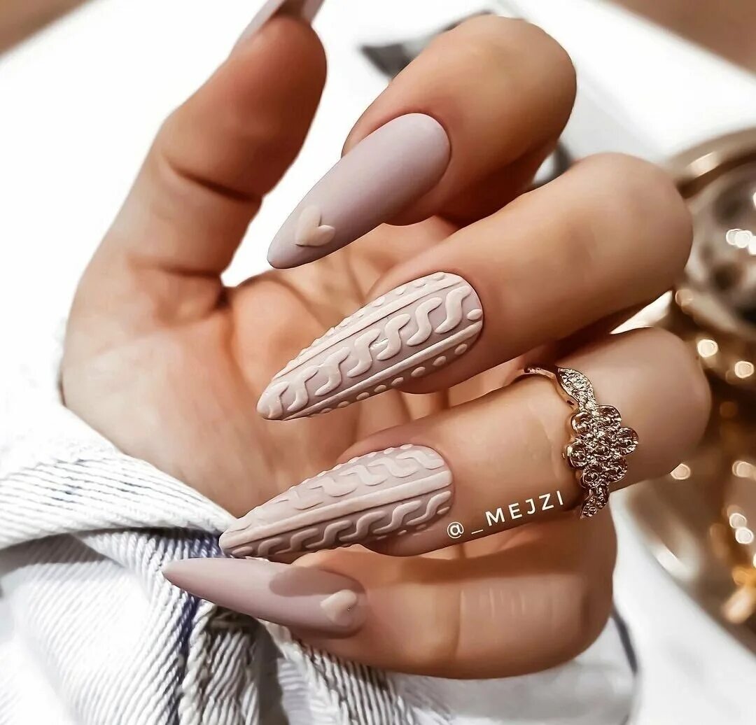 классный маникюр на длинные ногти. маникюр 2024 модные новинки на длинные ногти. длина ногтей. маникюр 2024 модные новинки на длинные ногти. маникюр на длинныетногти.