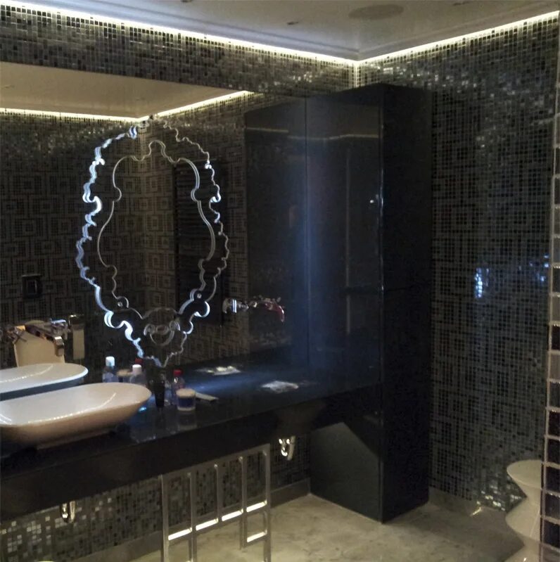 изготовление зеркал спб. зеркало подсветкой 140сс. изготовление зеркал спб. зеркало в ванну с подсветкой. изготовление зеркал спб.