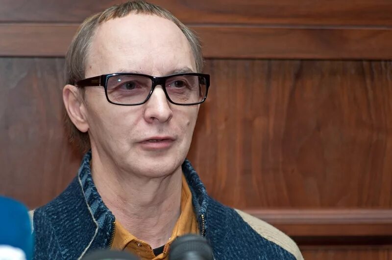 шклярский солист группы пикник