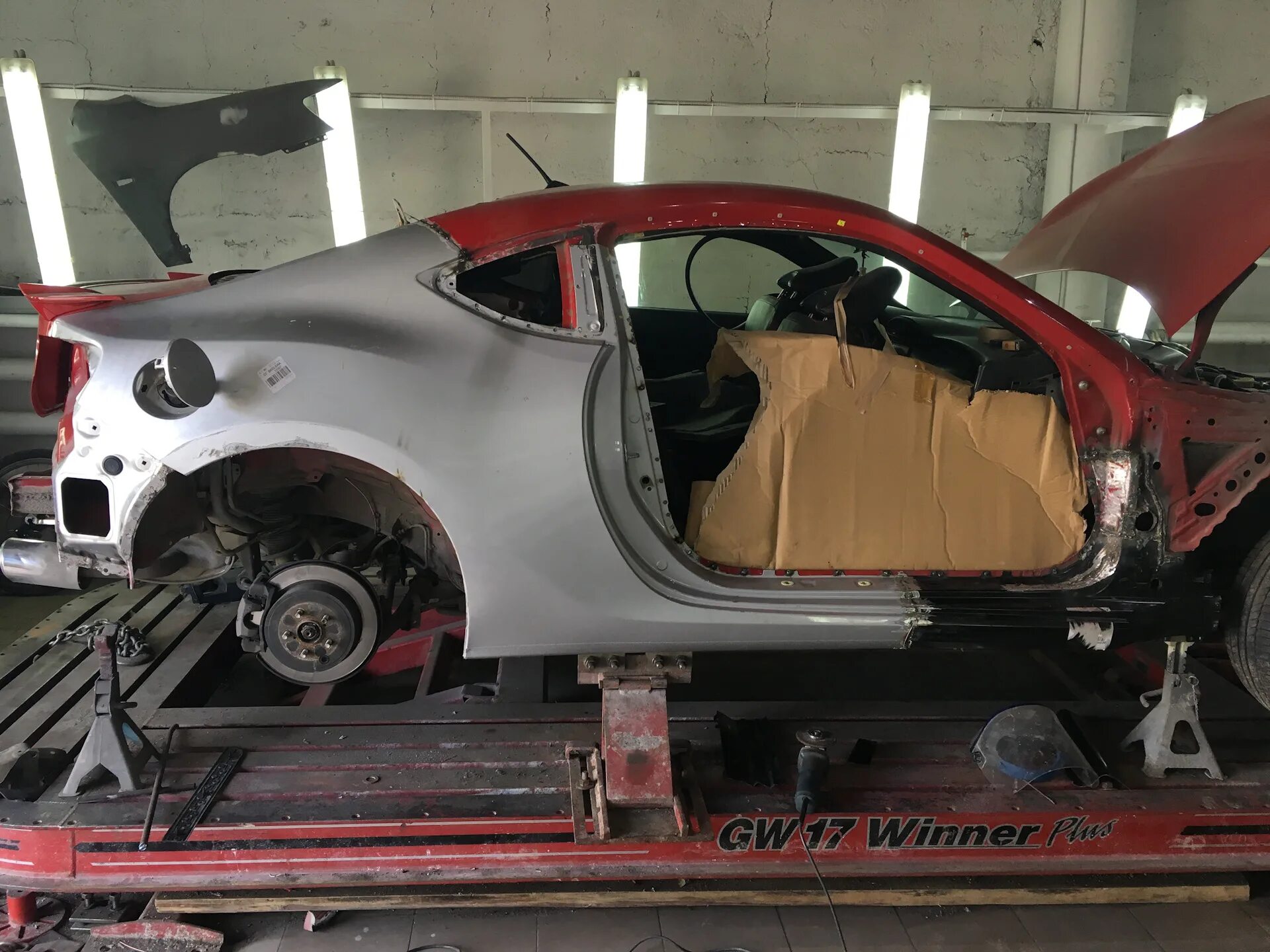 Кузовы или кузова. Номер кузова Toyota gt86. Тойота 86 кузов. Кузов Тойота т-180. Toyota кузов al25.