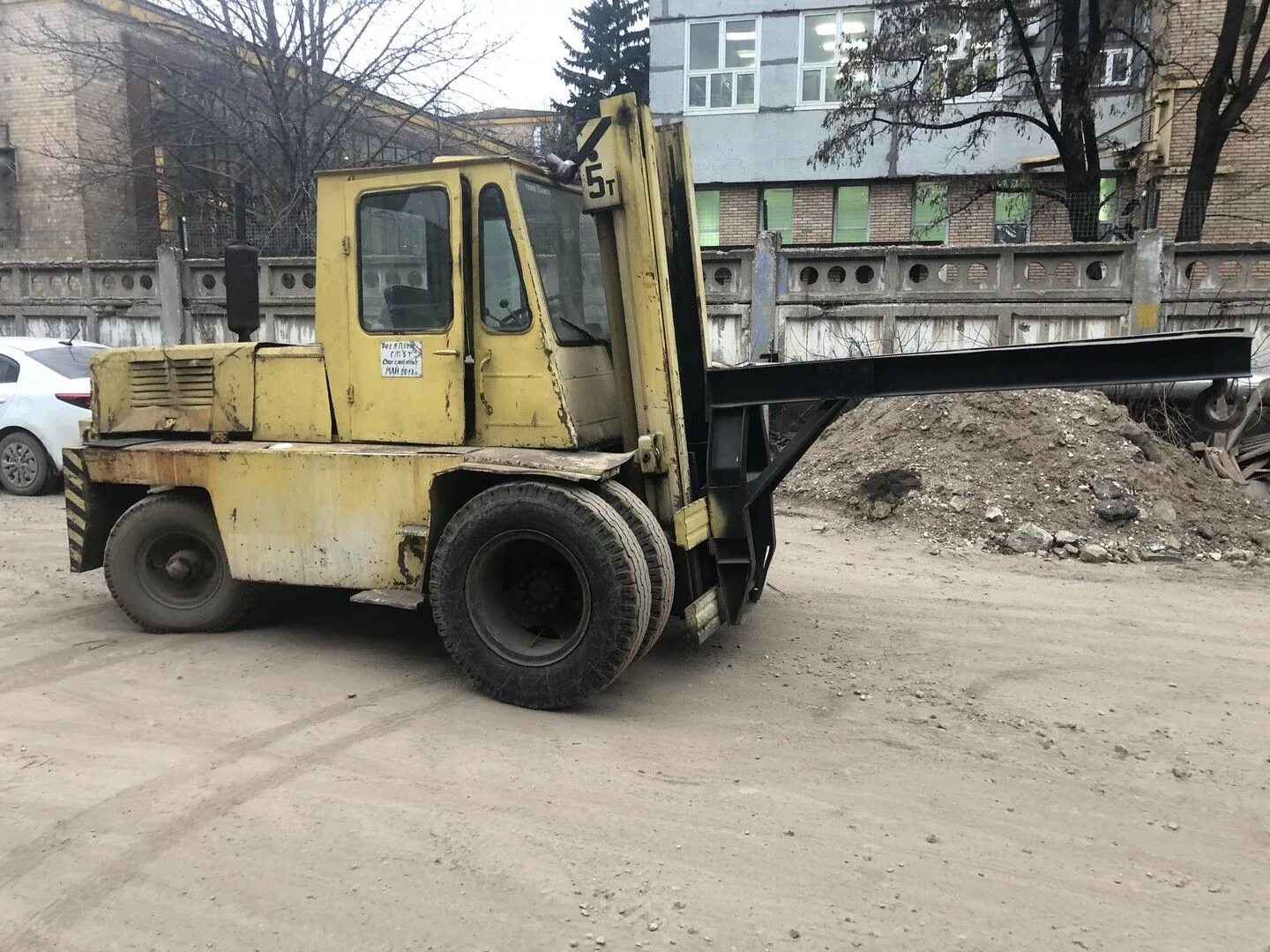 Львовский погрузчик 5. Погрузчик львовский дизельный. Львовский погрузчик 5 тонн 41030. Львовский погрузчик 5 тонн 41030. Львовский погрузчик 5.