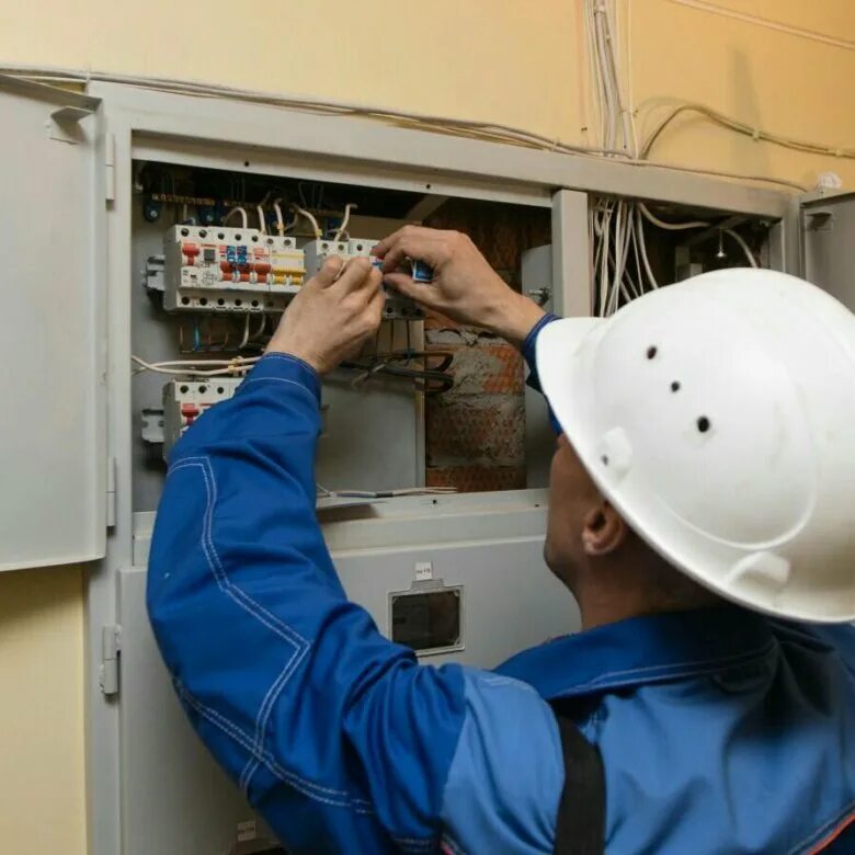 Электросети удмуртии. Электрик. Электрические сети удмуртии логотип. Электросети ижевск. Электрические сети удмуртии глазов.