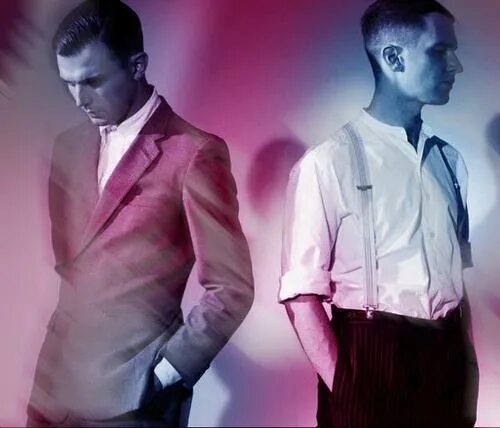 Hurts take. Группа hurts. Hurts группа 2010. Hurts обложки. Hurts wonderful Life танцовщица.