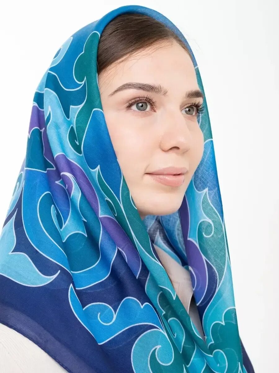 Акмаль платок. Татарский платок tatarscarf. татарка в платке. татарские платки для женщин. татарский платок с орнаментом.