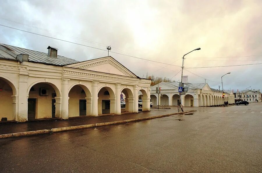 каменные ряды кирсанов. нижние торговые ряды галич. торговые ряды вышний волочек. гостиный двор ленина уфа. верея московская область торговые ряды.