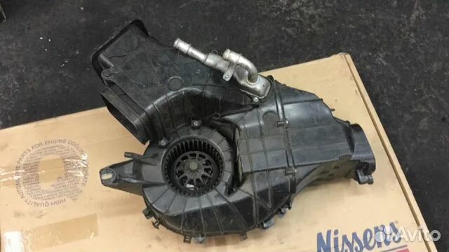 Задний отопитель фольксваген т5 каравелла. Печка фольксваген т5. Задняя печка фольксваген т5. Печка транспортер т5. Отопитель салона vw caravelle t5.