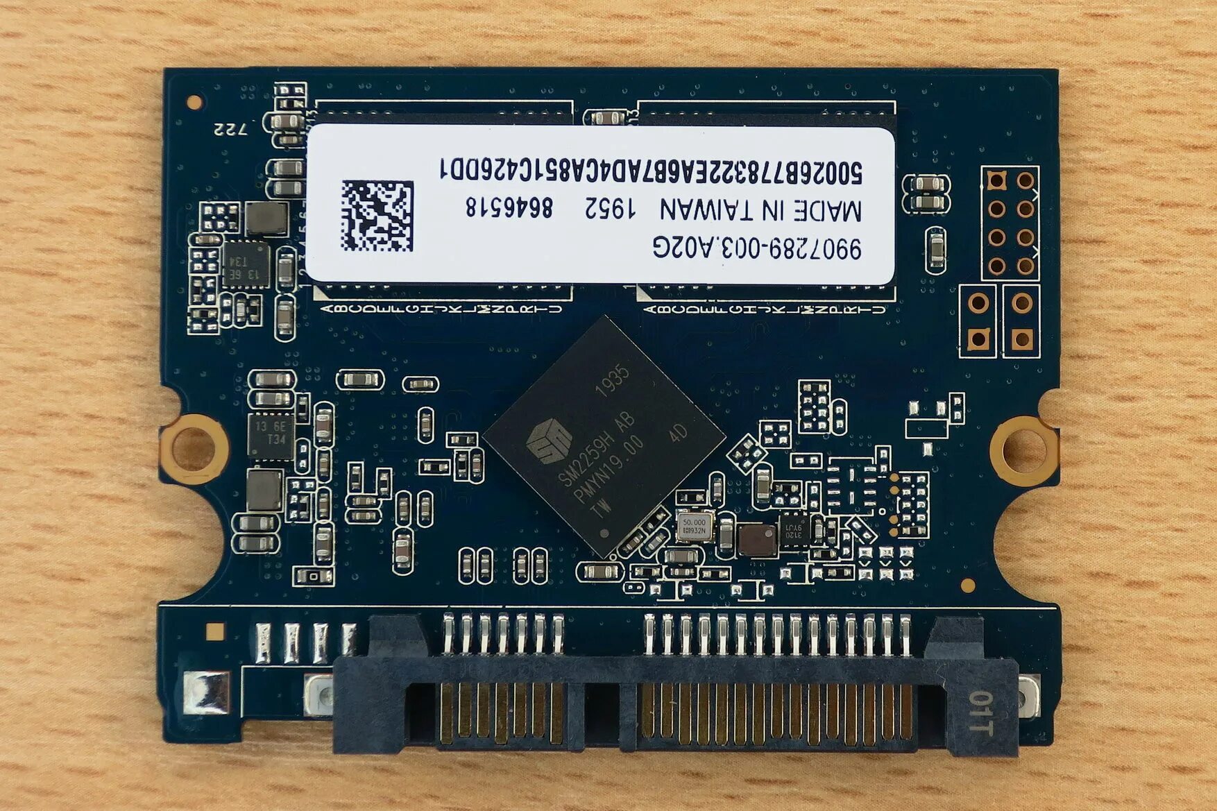 Sata накопитель kingston kc600. Kingston skc600 1024g. 1024 гб 2. Ssd kingston kc600. Kingston kc600 skc600/512g.