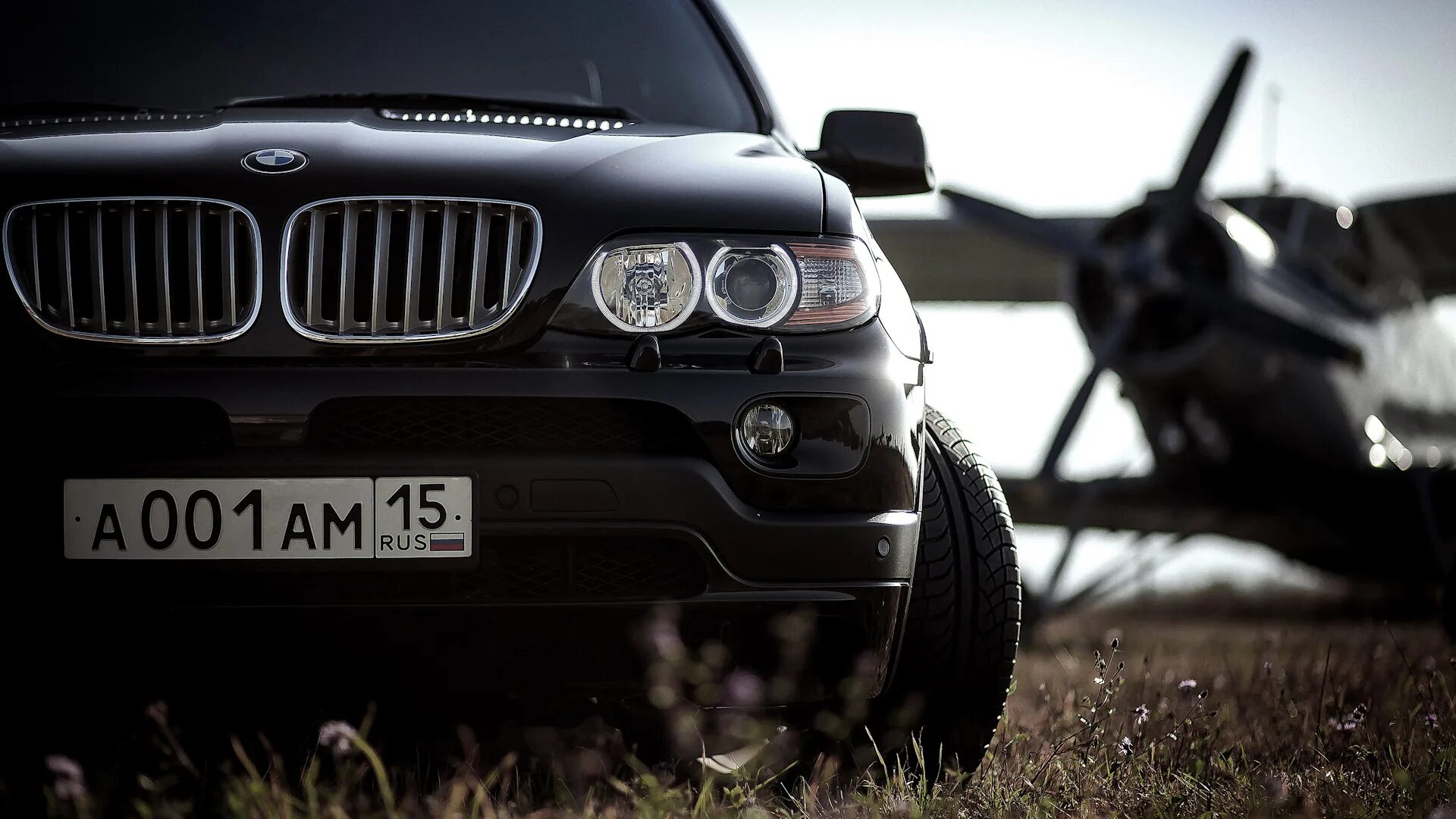 0i. Bmw x5 e53 черный. Бмв е53 бумер 2. Bmw x5 телефону. Бмв х5 спорт.