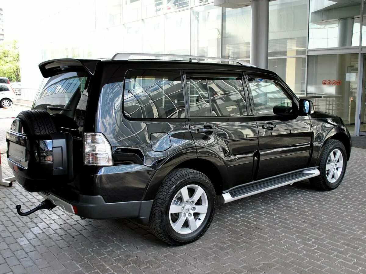 Pajero черный. Паджеро 4 черный. Mitsubishi Pajero 4 Black. Мицубиси Паджеро 2002 черный. Pajero 4 черный.