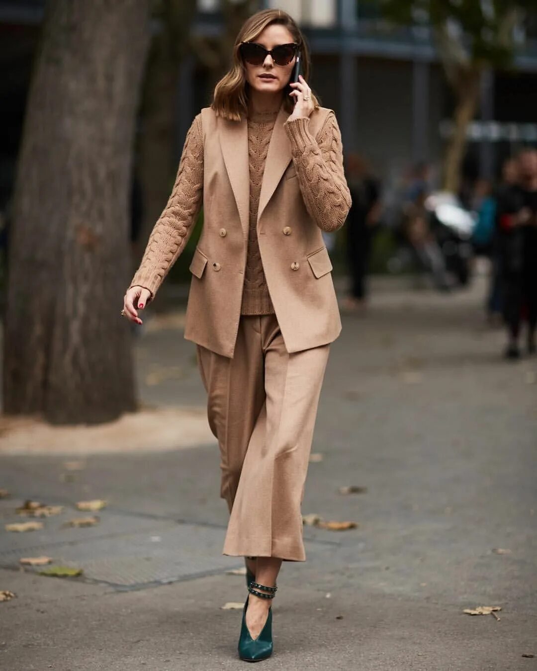 How To Wear A Blazer: 30 Chic Outfit Ideas Older women fashion, Chic outfits, Fa