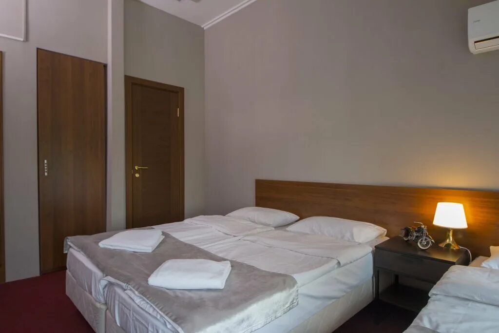 Отель бахет казань официальный сайт. Отель бахет казань фото. Отель бахет казань официальный сайт. Отель бахет казань. Бахет гостиница 4х комната.