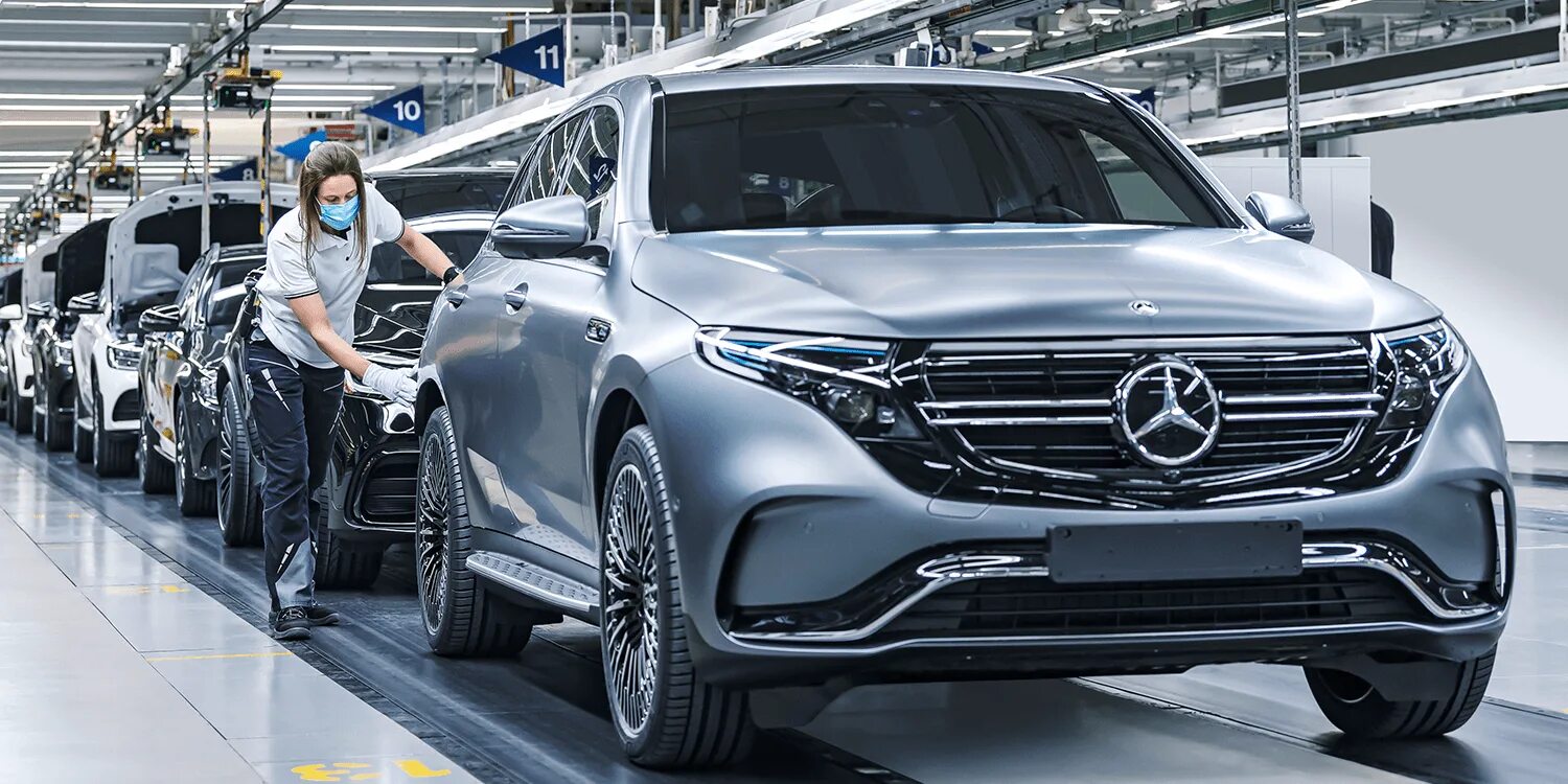 Мерседес китайской сборки. Mercedes-Benz EQC 2022. Мерседес EQC 2022. Мерседес Бенц электромобиль EQC. Mercedes Benz EQS 2023.