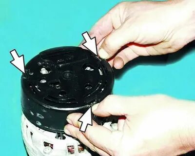 Как открутить пластиковую крышку