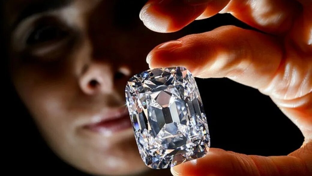 Чадо что дороже всех бриллиантов. Лучший друг девушки это бриллианты. Камень 180 карат. Самые красивые бриллианты в мире фото.
