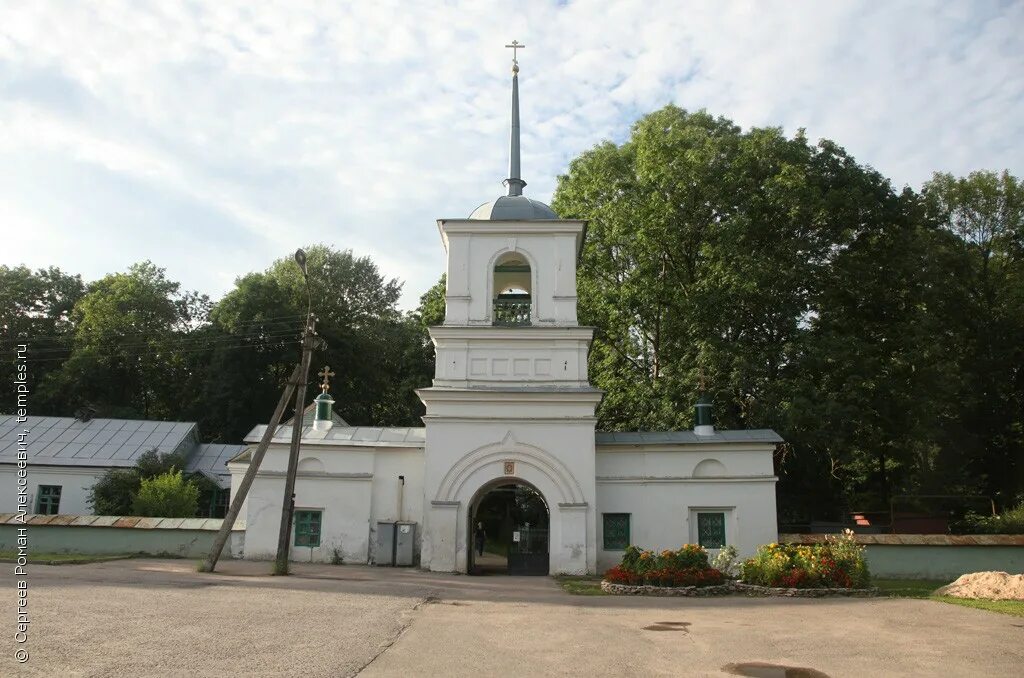 церковь жён-мироносиц псков. храм святых жен-мироносиц псков. церковь жён мироносиц завеличье псков. псков церковь на завеличье. церковь жён-мироносиц на завеличье.