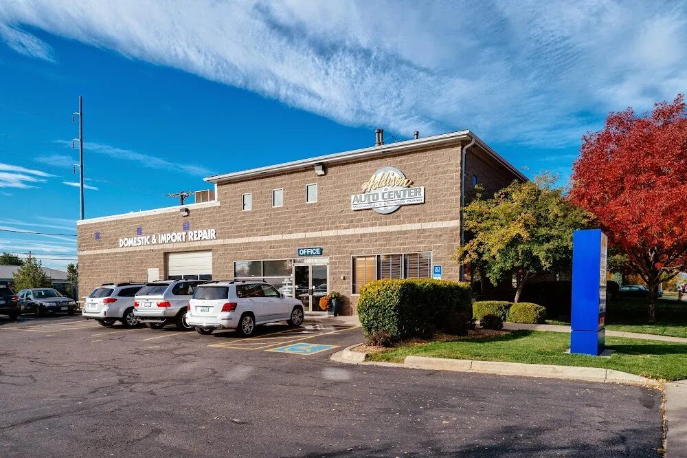 Американская автомастерская. Американская автомастерская. Американский автосервис. Автомастерская в америке. Автосервис в сша.