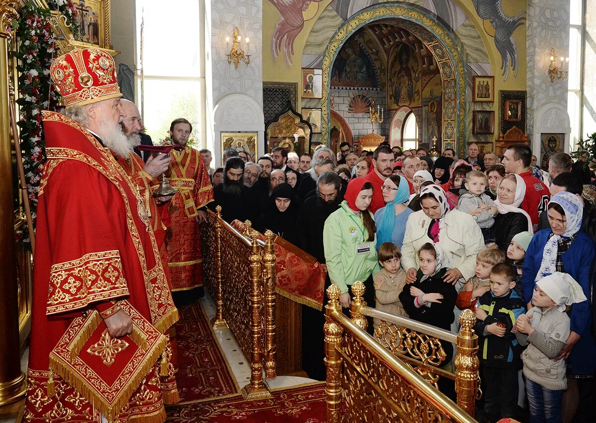 литургия георгия победоносца. церковь георгия победоносца литургия. зал севастийский в храме георгия победоносца в ростове на дону. патриарший храм георгия победоносца. отец марк ромашков храм георгия победоносца.