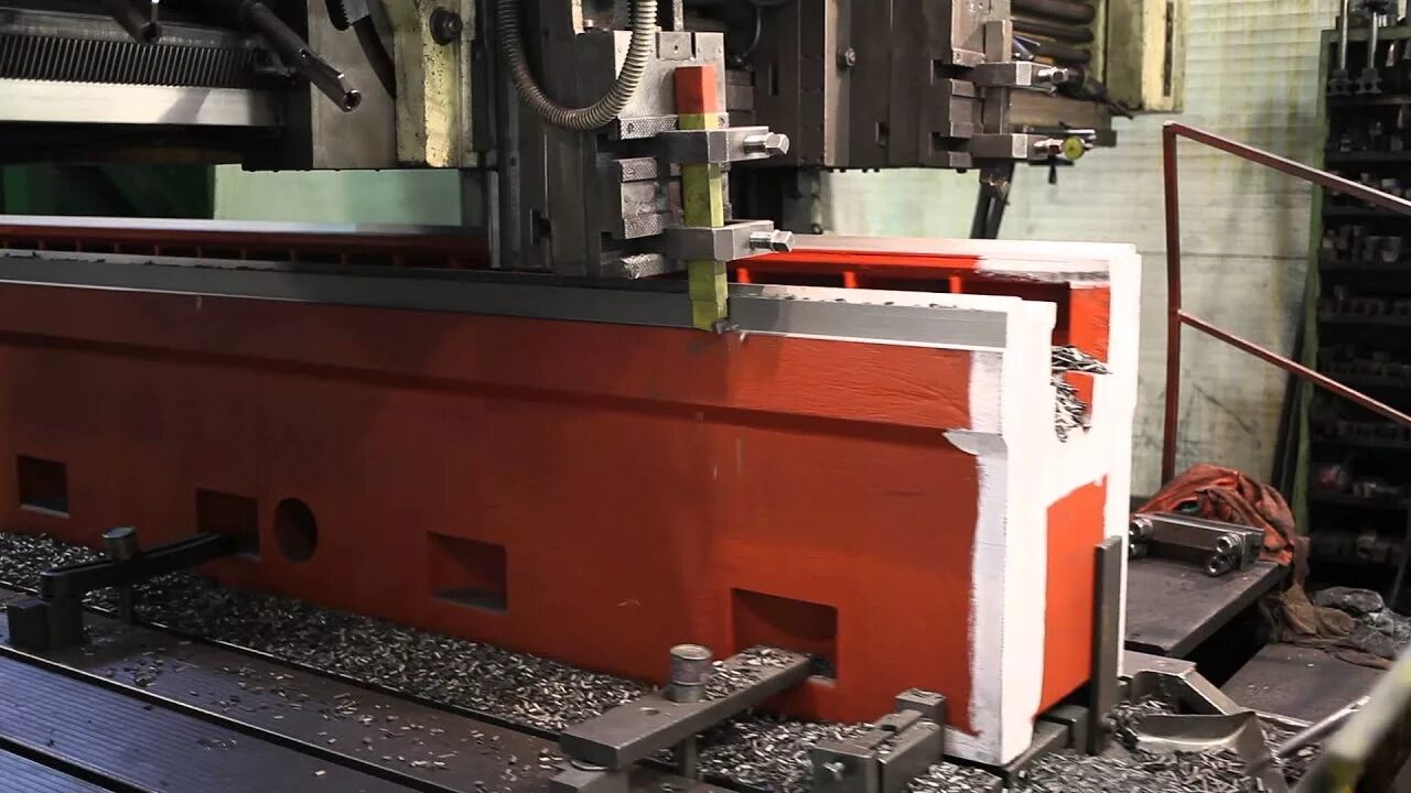 Шабрение притирка и доводка металла. Обработка направляющих. Обработка направляющих. Напайка медью станины токарного станка. Токарный станок а616.