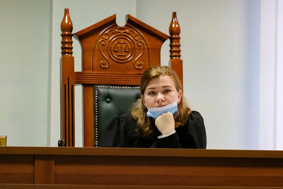 Судья максименко октябрьский. Улищенко марина борисовна. Злой судья. Удивили судью. Злой судья.