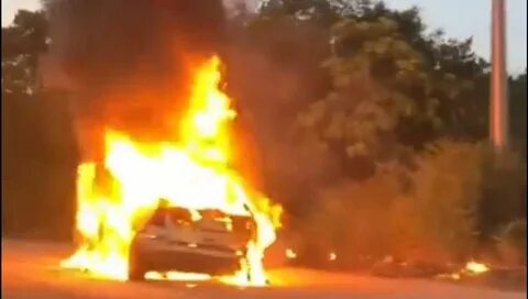 Китайский автомобиль загорелся на ходу
