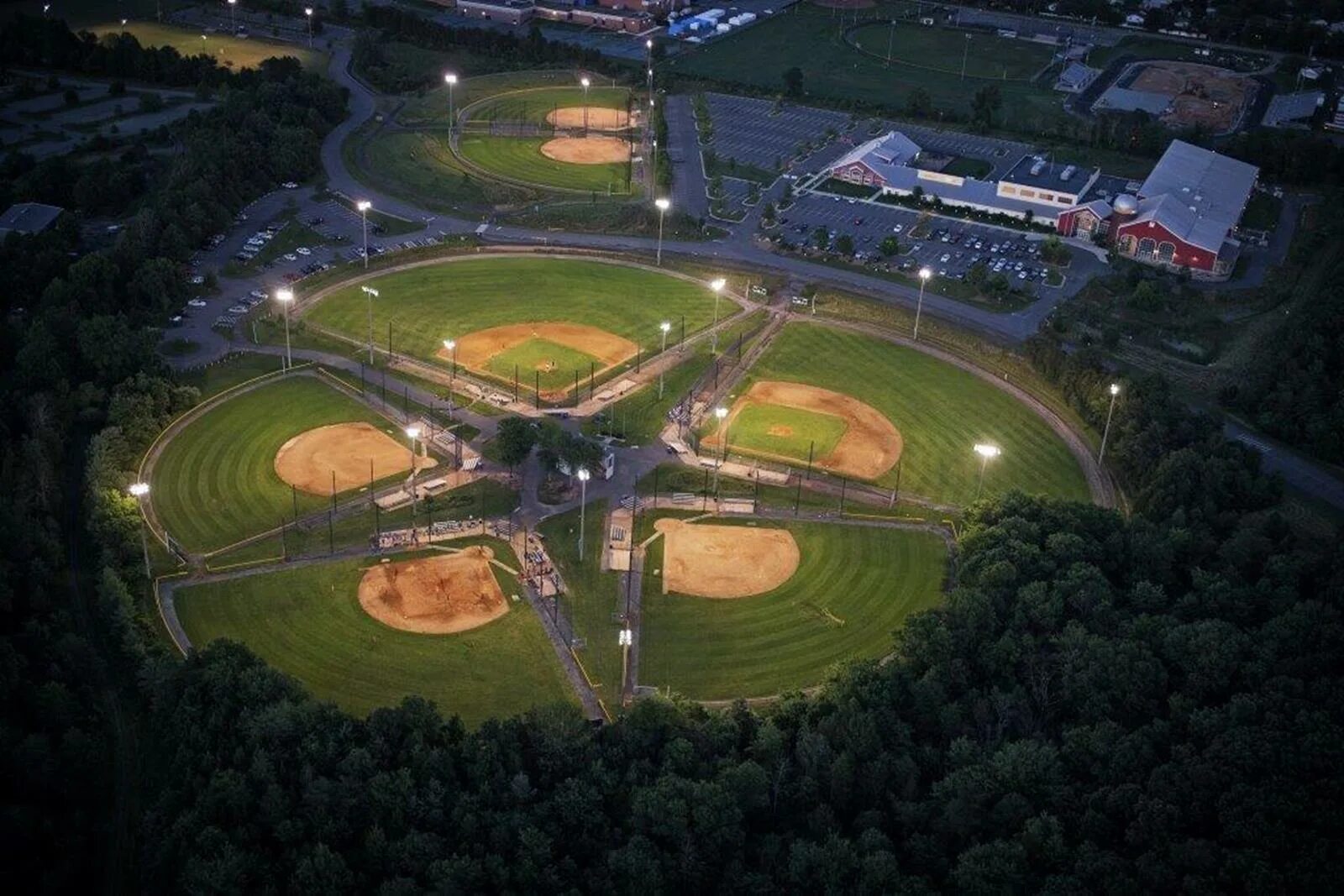 Парк мур. 35 мур парк. Хай парк муром. Moor. Парк мур.