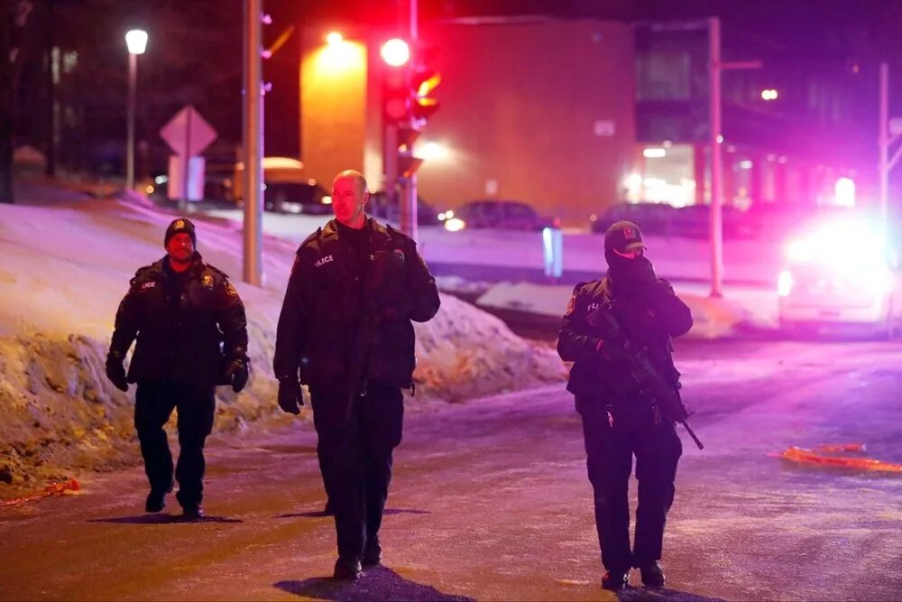 Нападение на сити. Квебек стрельба. Полиция Квебека. Канада мечеть нападение.